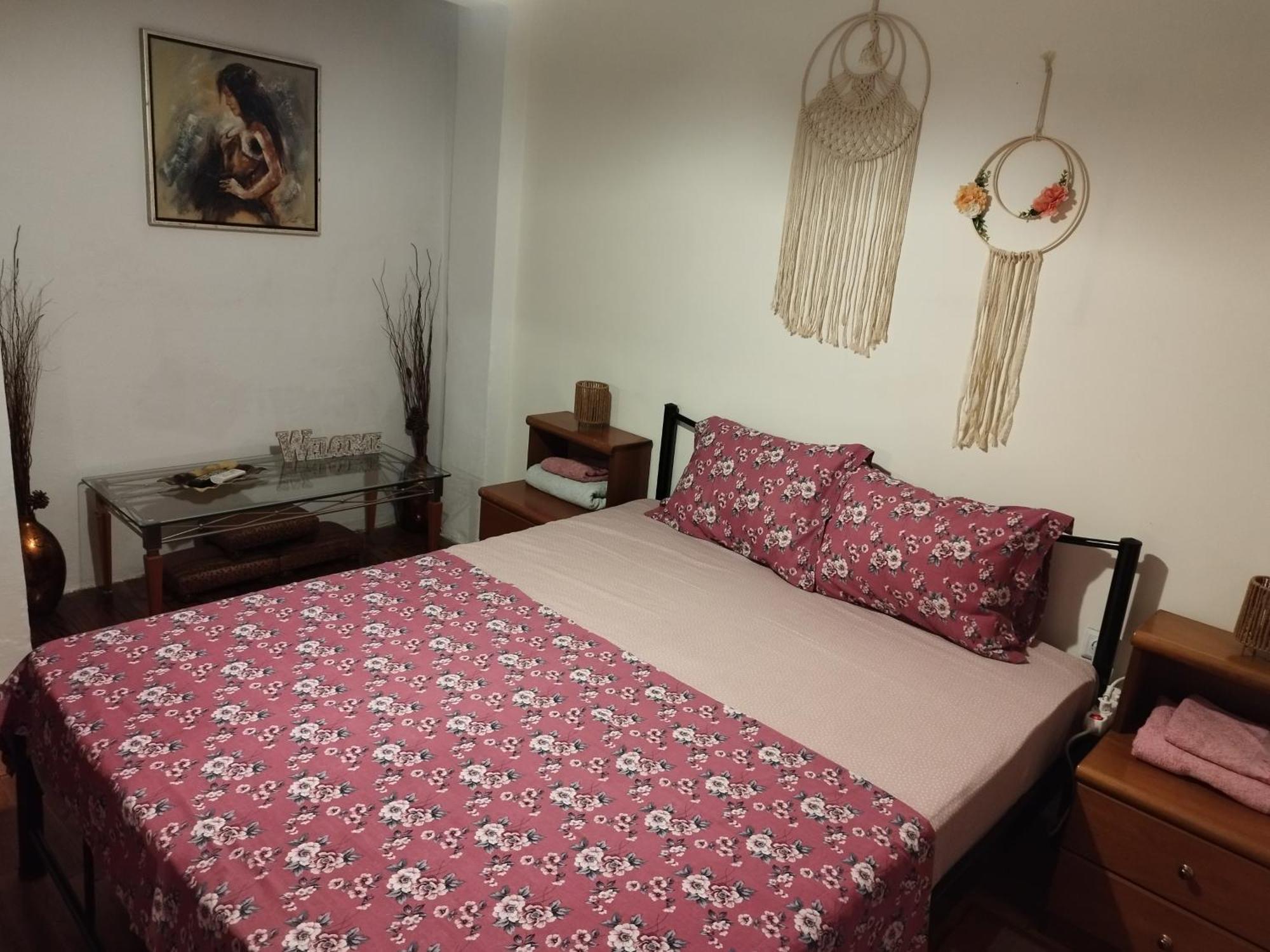 Private Rooms In Shared House Thessaloniki Exterior photo